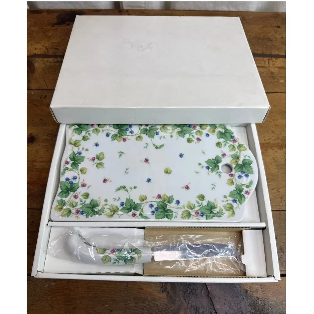 Andrea By Sadek Porcelain China Cheese Board & Knife Set Vineyard Pattern Japan